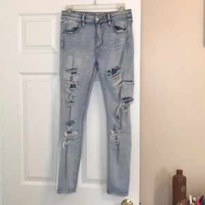 american eagle distressed jeans